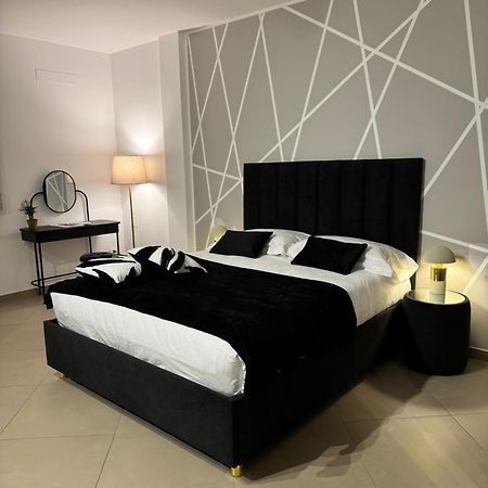 Samare Rooms & Apartments Bisceglie Esterno foto