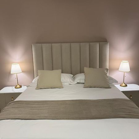 Samare Rooms & Apartments Bisceglie Esterno foto