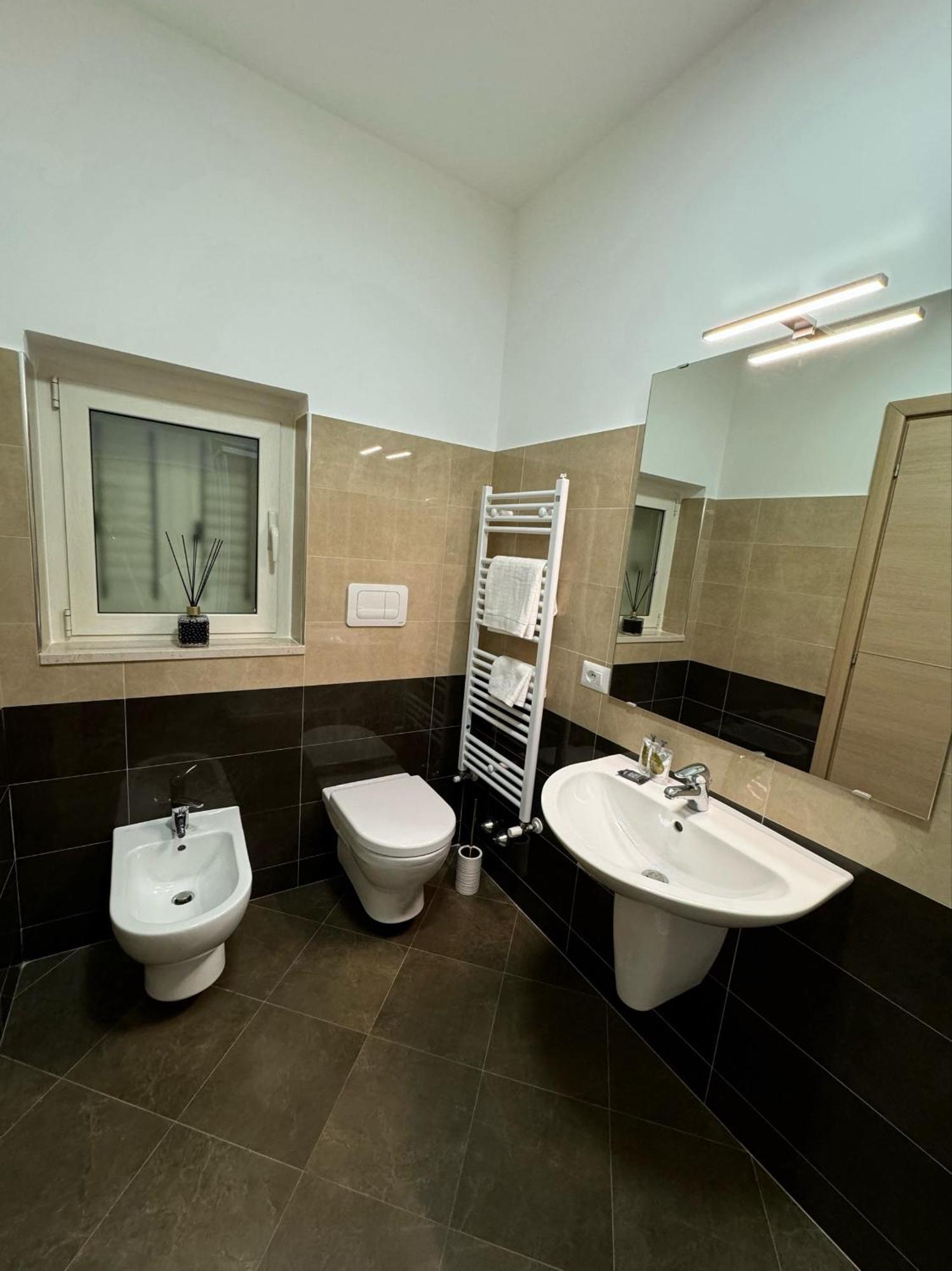Samare Rooms & Apartments Bisceglie Esterno foto