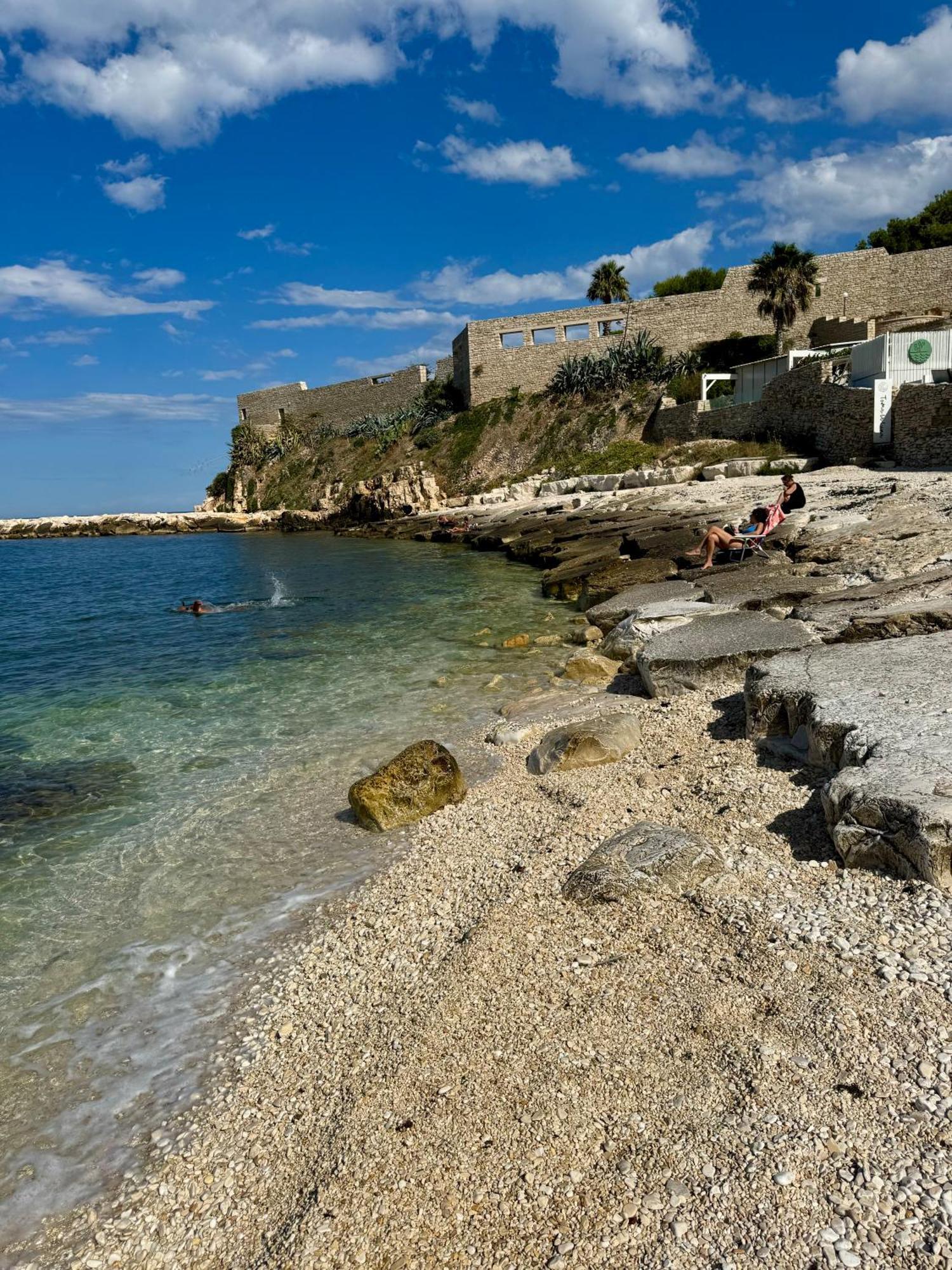 Samare Rooms & Apartments Bisceglie Esterno foto