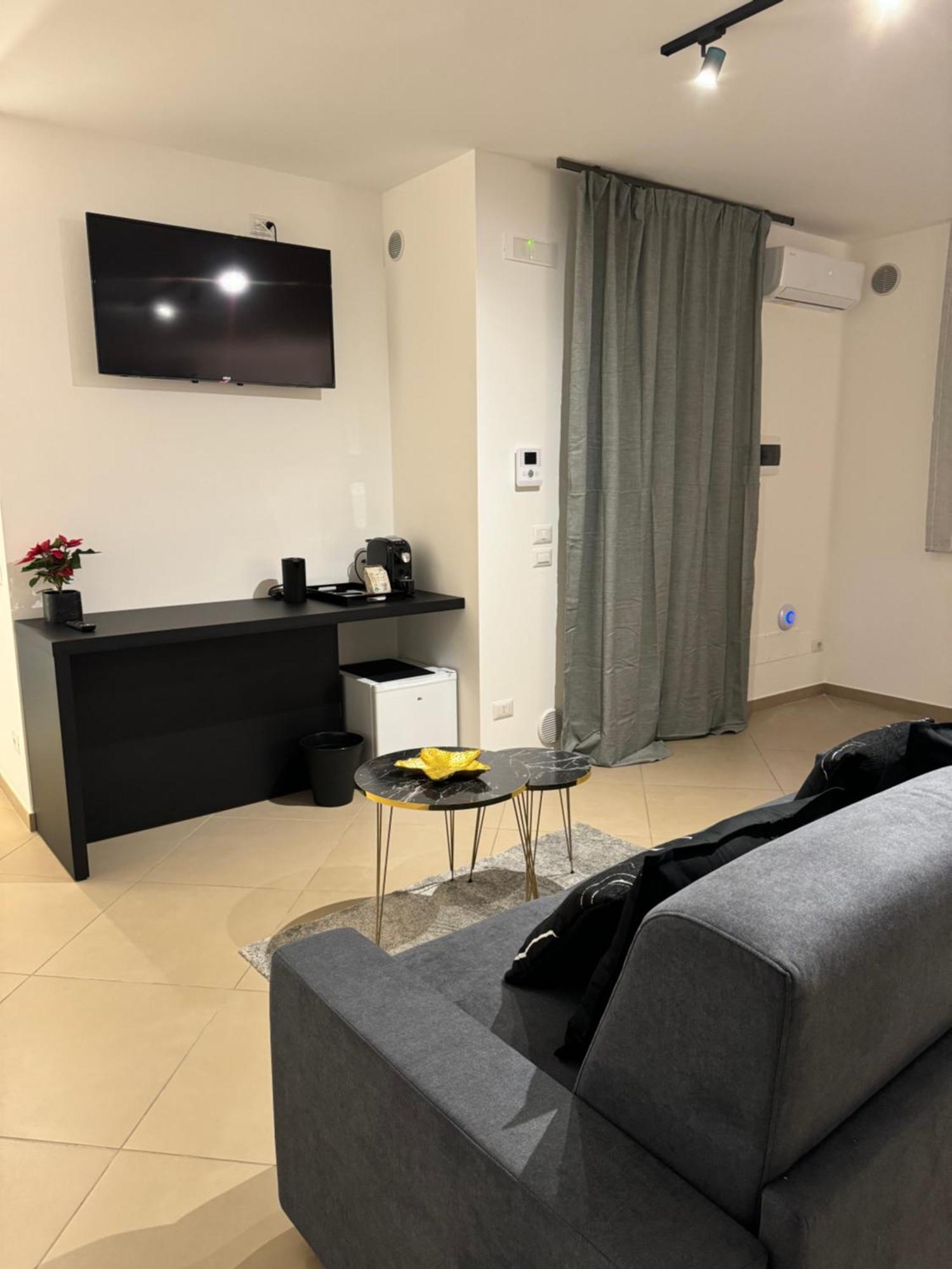 Samare Rooms & Apartments Bisceglie Esterno foto