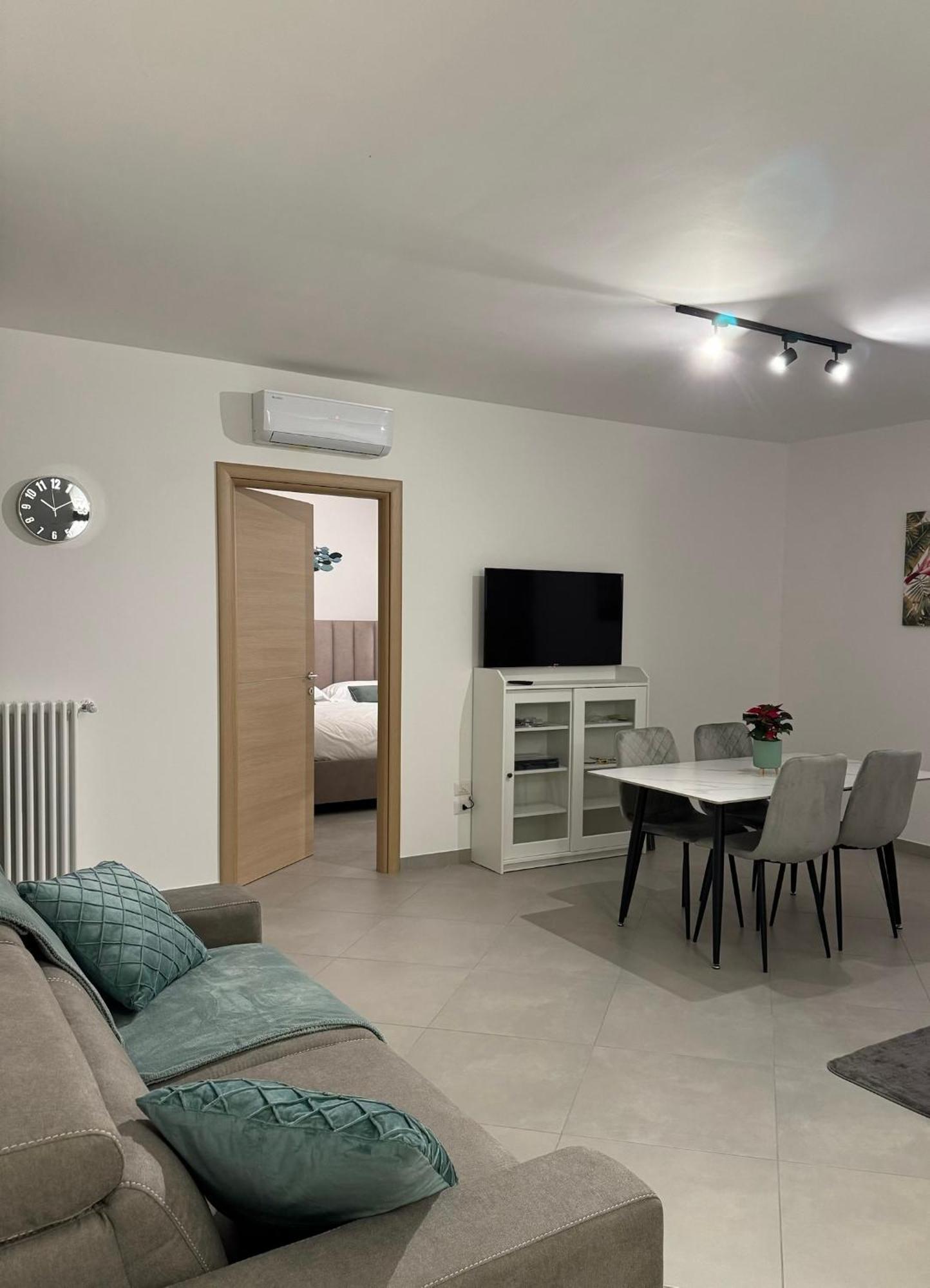 Samare Rooms & Apartments Bisceglie Esterno foto
