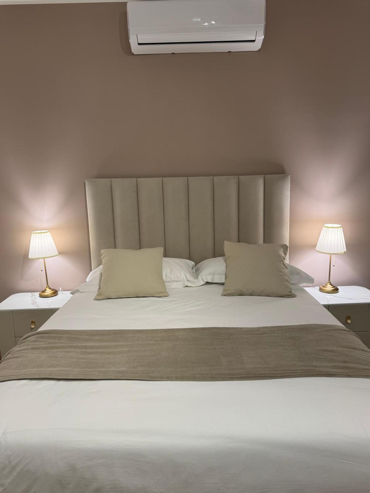 Samare Rooms & Apartments Bisceglie Esterno foto