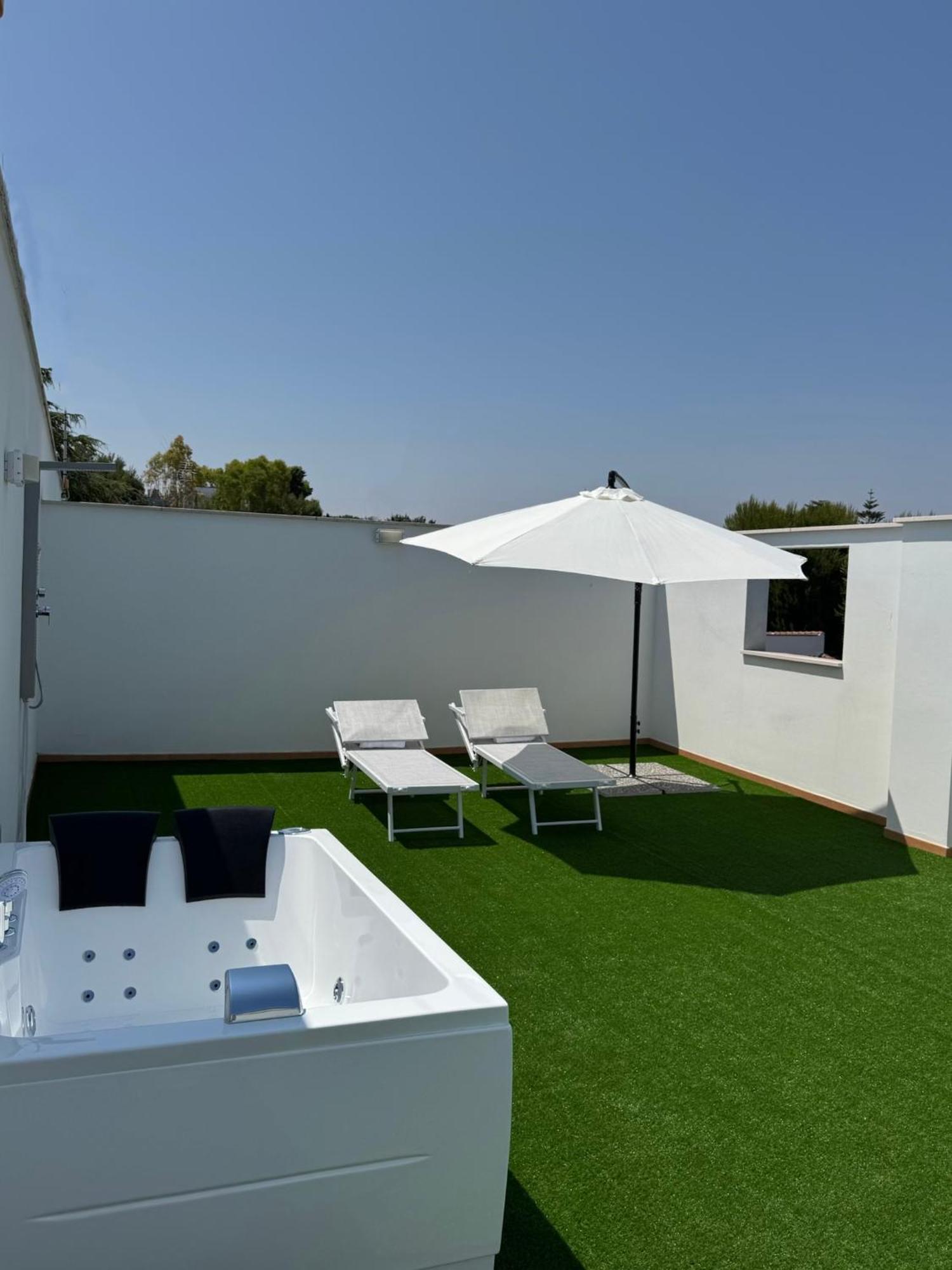 Samare Rooms & Apartments Bisceglie Esterno foto